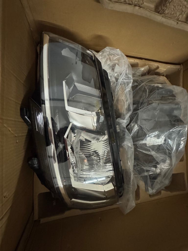 T6.1 halogen headlights