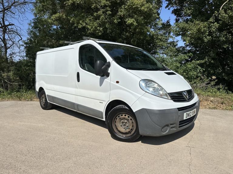 VAUXHALL VIVARO 2.0 2900 CDTi 2012