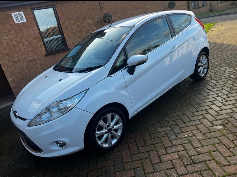 Ford, FIESTA, Hatchback, 2011, Manual, 1242 (cc), 3 doors