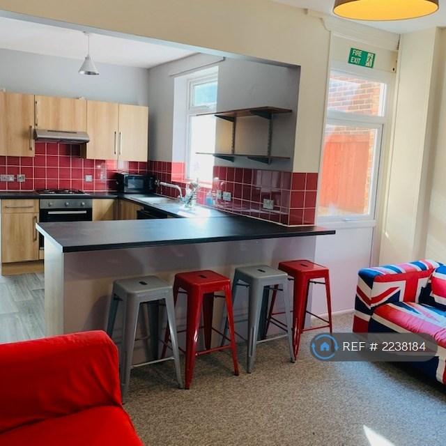 3 bedroom house in Pretoria Road, Southsea, PO4 (3 bed) (#2238184)