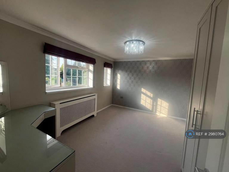 2 bedroom house in Ashampstead Road, Reading, RG30 (2 bed) (#2980764)