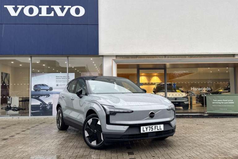 2025 Volvo EX30 Single Motor Extended Range 69kWh Plus SUV 5dr Electric Auto (272 ps) ESTATE Elec...