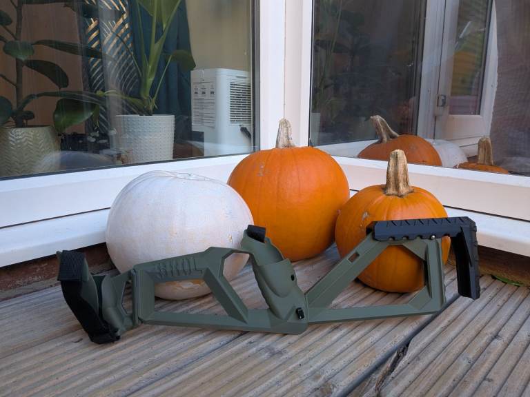 Right handed Magnetic skol vr smart stock - military green 