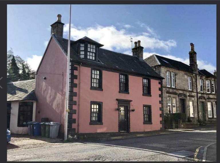 Beautiful 3-Bed Duplex in Strathaven – Character Property | Great Location