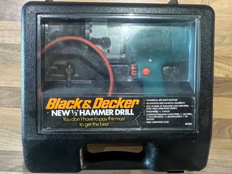 Black & Decker 400H-H15 corded Hammer Drill in original hardshell case