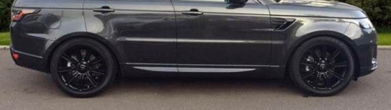 4x Genuine Range Rover Sport 21" Black Alloys+ Pirellli Tyres