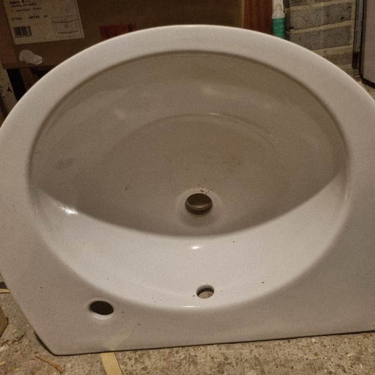 Basin and Pedestal with Matching Toilet Brand new. Been in storage 