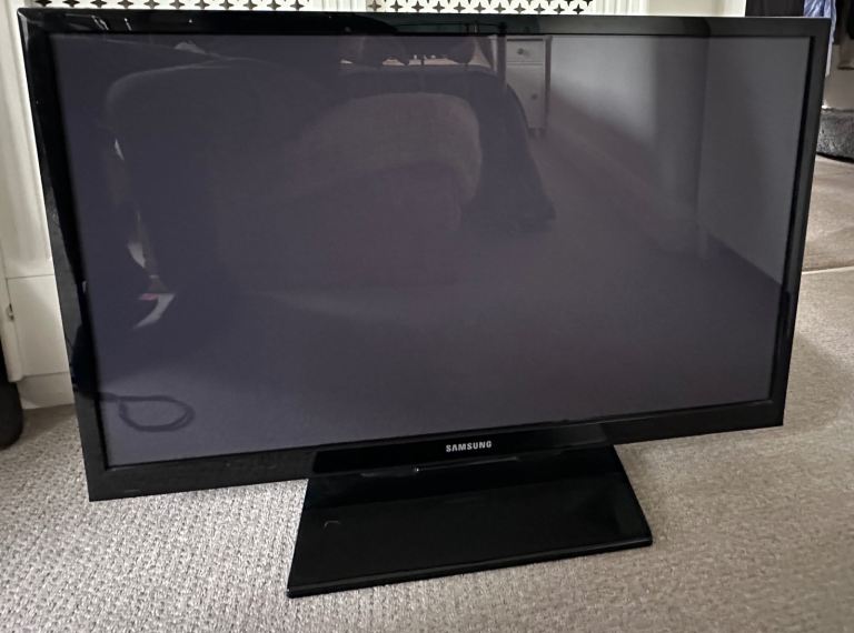 Good Condition Samsung 43-inch Plasma TV – HD Ready