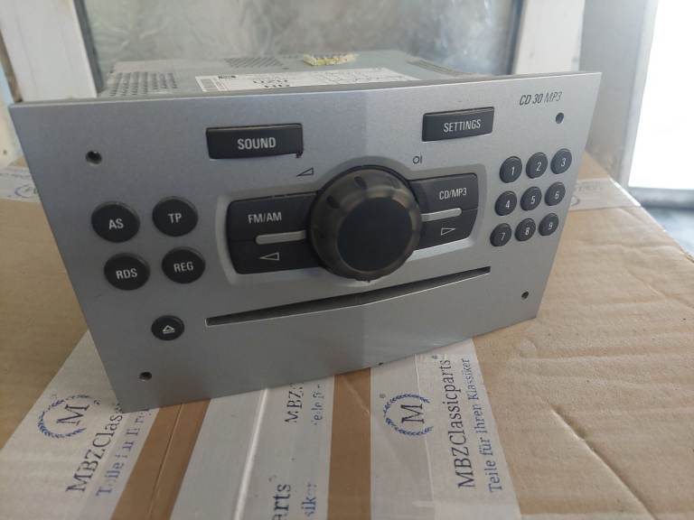 Vauxhall Corsa D radio unit