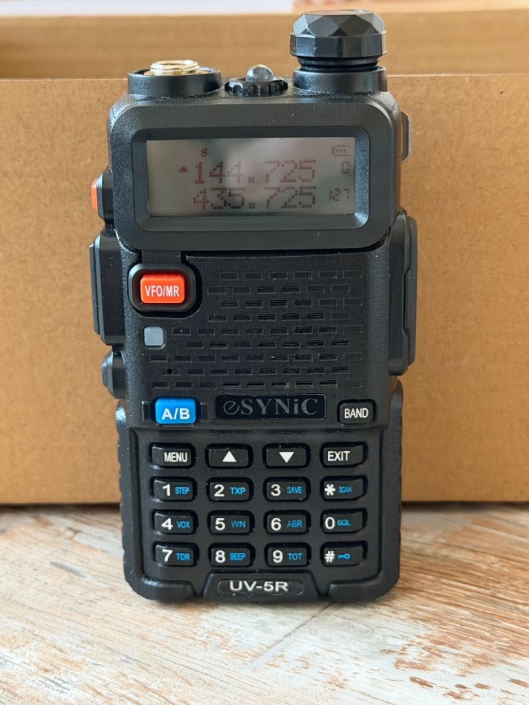 eSYNiC uv 5r transcievert. 