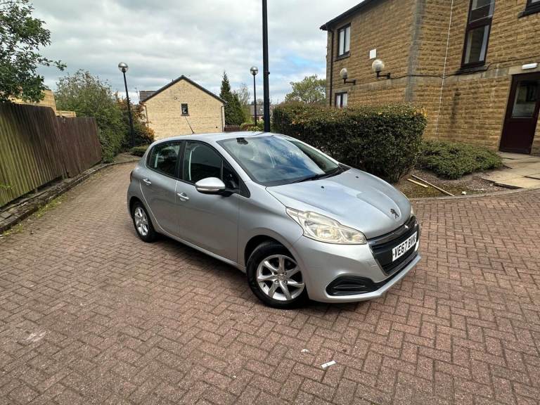 PEUGEOT 208 1.2 ALLURE FACELIFT 5DR LOW MILEAGE MINT CAR BARGAIN