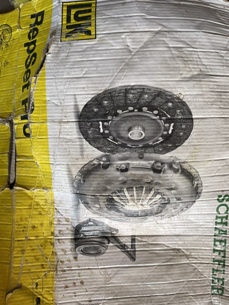 VW Transporter clutch and flywheel LUK new