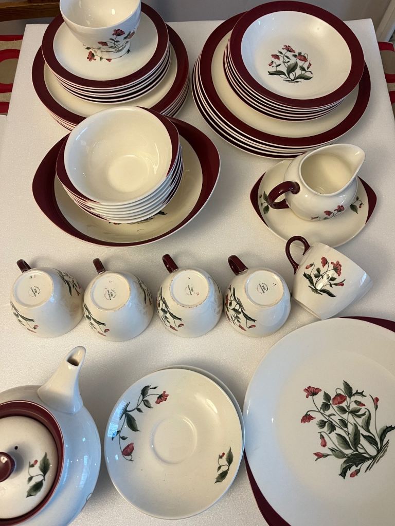 Vintage Wedgewood Mayfield dining set 