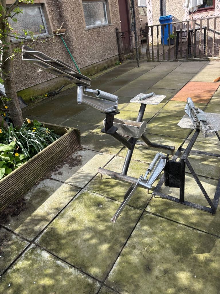 Bowman traps and stands 