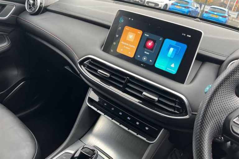 2024 MG MG HS 1.5 T-GDI 16.6kWh Trophy SUV 5dr Petrol Plug-in Hybrid Auto Euro 6 (s/s) (2 SUV Hyb...