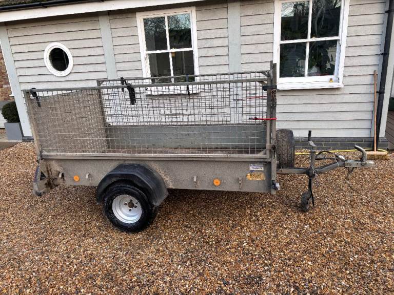 IFOR WILLIAMS P7e used trailer with mesh sides