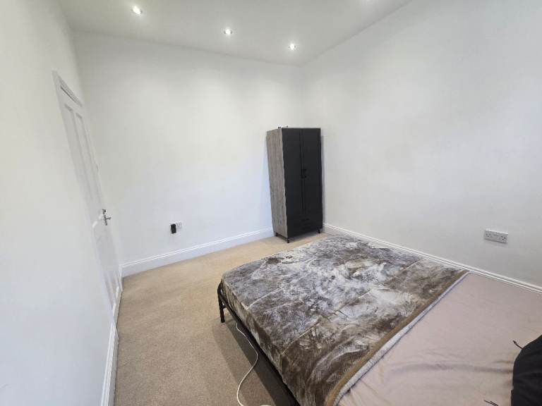 Double Room To rent