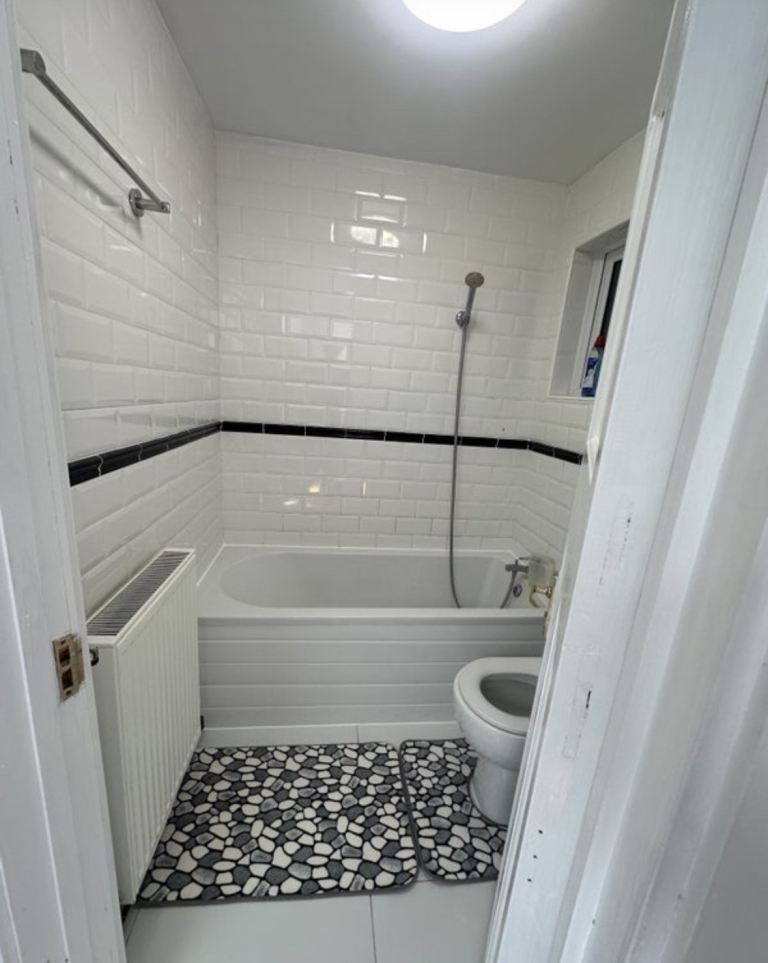 Double bedroom for female £580