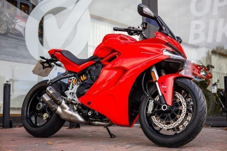 Ducati Supersport LOW MILES ! AKRO
