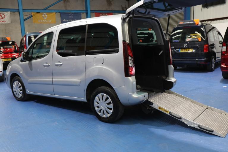 Citroen Berlingo Wheelchair Accessible Mobility Vehicle Winch Ramp Lowered floor