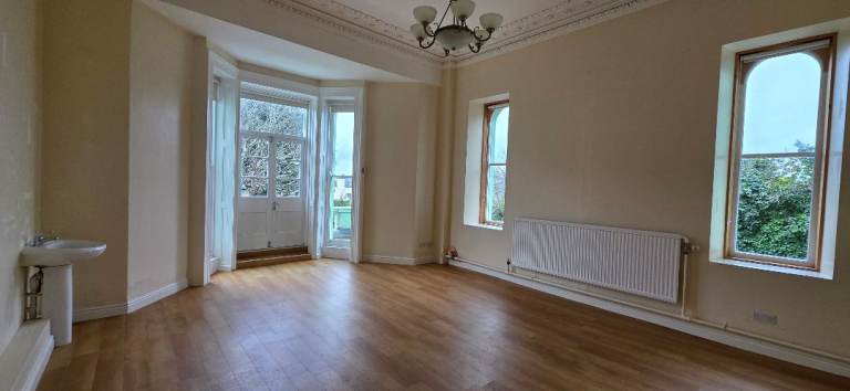 Room in a shared house in Torquay to rent
