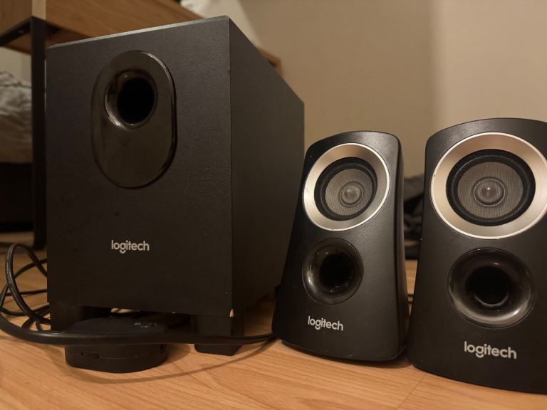 Logitech Z313 2.1 Multimedia Speaker System 