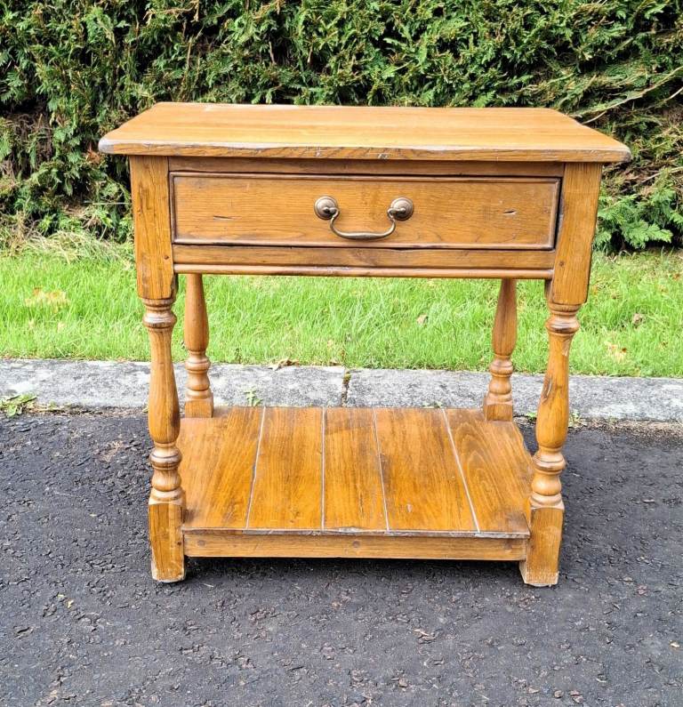 Solid Oak Side Table with Drawer – Good Condition