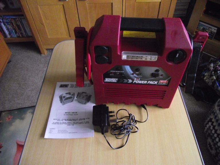 Maypole 5 in 1 12 Volt power pack