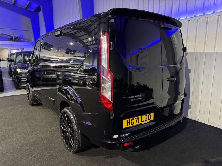 2022 Ford Transit Custom 2.0 Transit Custom 300 Limited EcoBlue 5dr Panel Van Diesel Manual