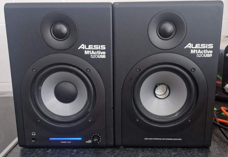 Alesis M1 active monitor speakers 