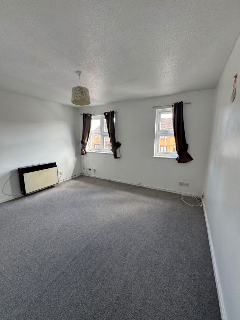 1 bed 1 bath flat for rent 