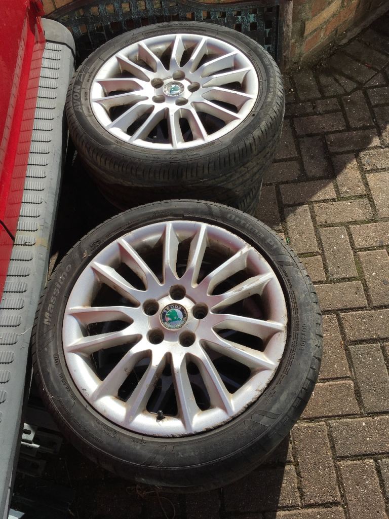 Skoda Octavia alloy wheels with tyres