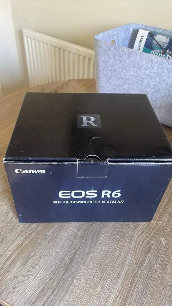 CANON EOS R6