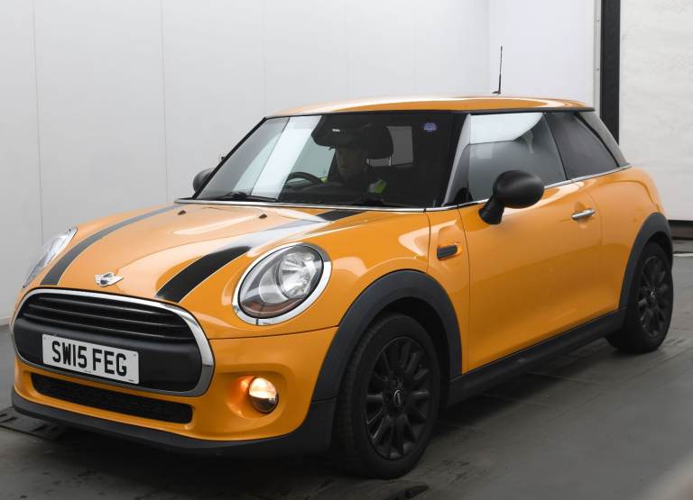 STUNNING 2015 Mini One Hatchback. MOT May-2027. 1.2lit petrol, manual, Full Service History