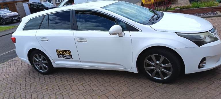 Toyota, AVENSIS, Estate, 2012, Semi-Auto, 1798 (cc), 5 doors
