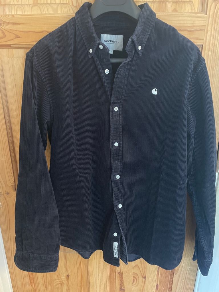 Carhartt corduroy Shirt,blue navy, L size. Very good condition 
