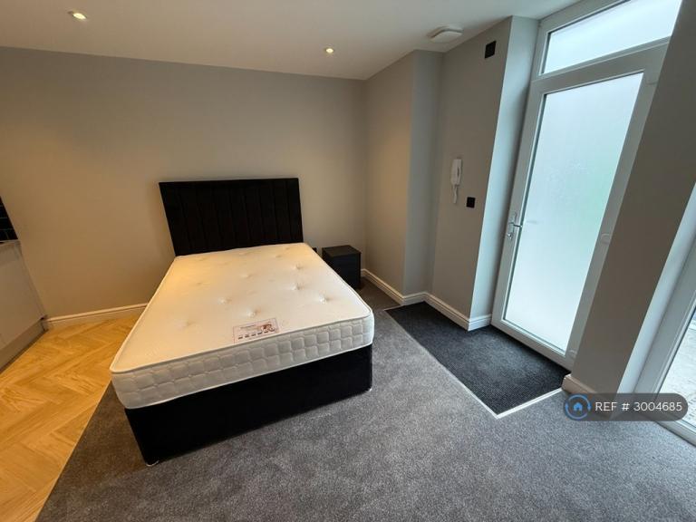Studio flat in College Road, Doncaster, DN1 (#3004685)