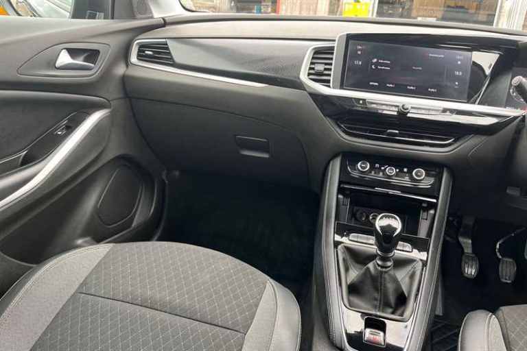 2022 Vauxhall Grandland 1.2 Turbo GS Line 5dr HATCHBACK PETROL Manual