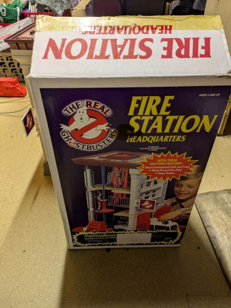 Ghostbusters fire station (with original box, very rare)