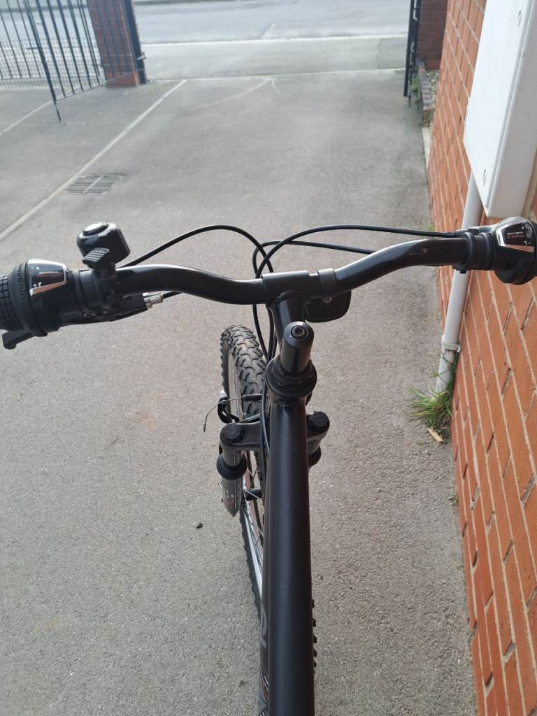 Junior's apollo mountain bike brilliant condition 
