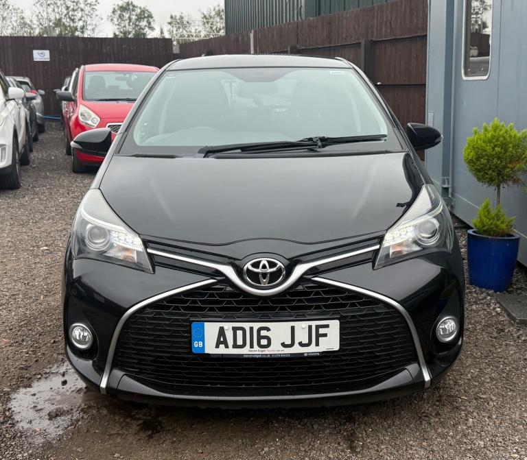 2016 Toyota Yaris 1.33 Dual VVT-i Design Euro 6 5dr HATCHBACK Petrol Manual