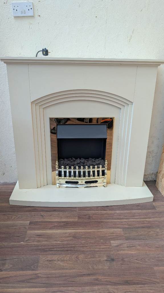 Cream Electric Fireplace with Surround – Good Condition