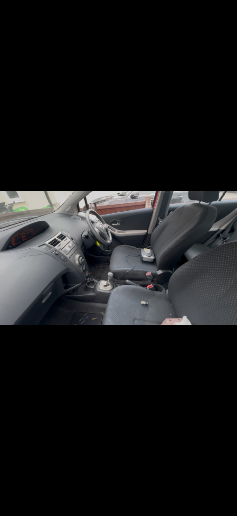 Toyota YARIS, Hatchback, 2010, Semi-Auto, 1329 (cc), 5 doors