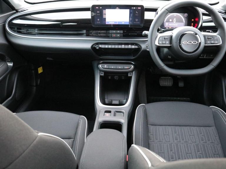 2025 Fiat 600 1.2 Hybrid 48V 136 5dr eDCT-6 HATCHBACK PETROL Automatic