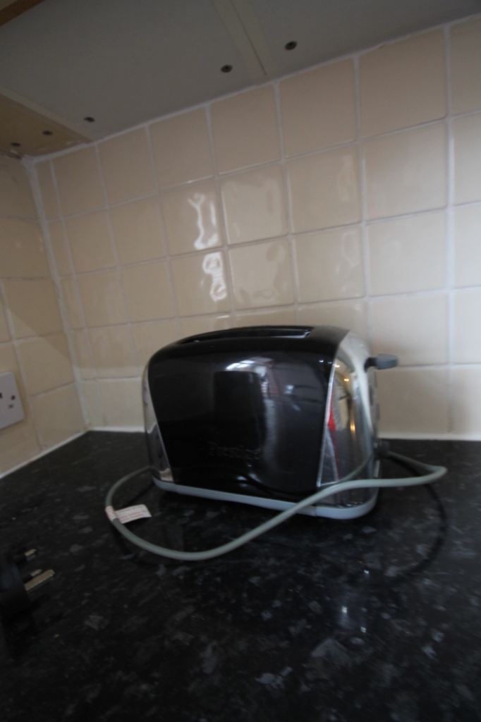 Black & chrome toaster 