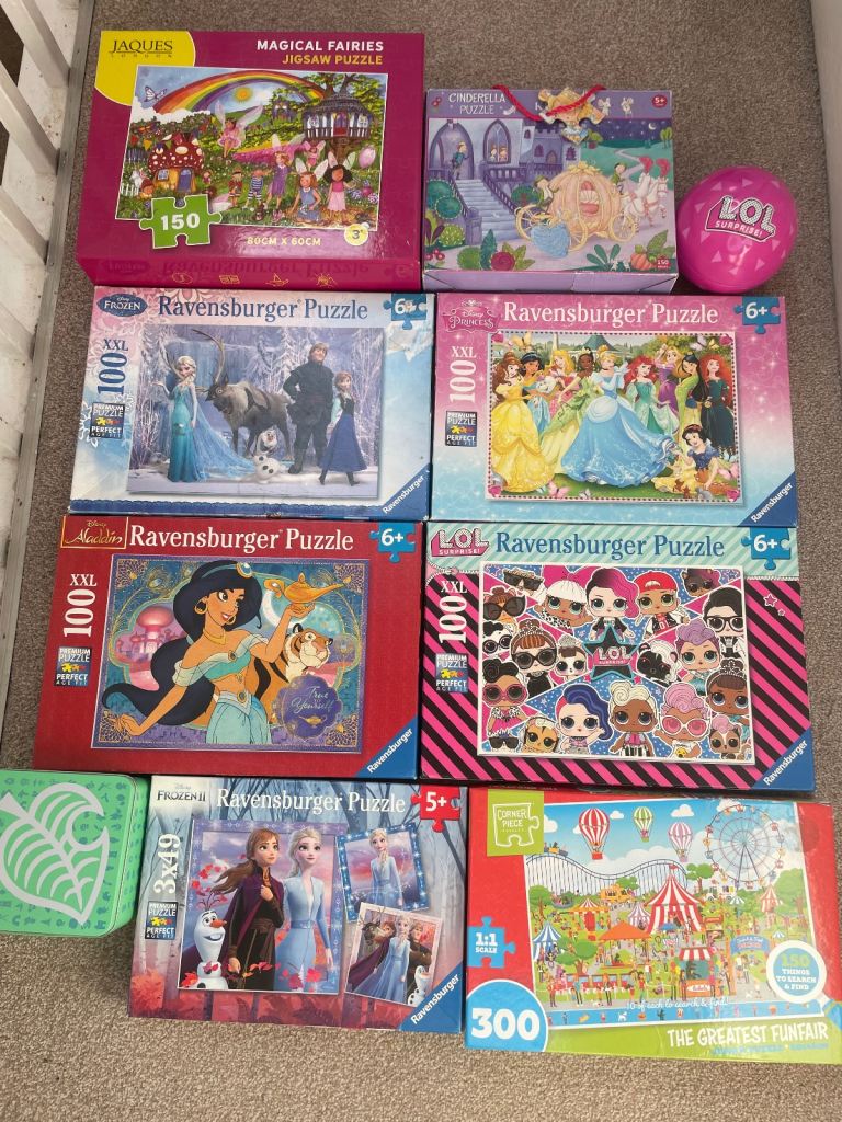 10 jigsaw puzzles for kids. Most are 100 pieces, 2 have 150 pieces. One is 309 pieces. 