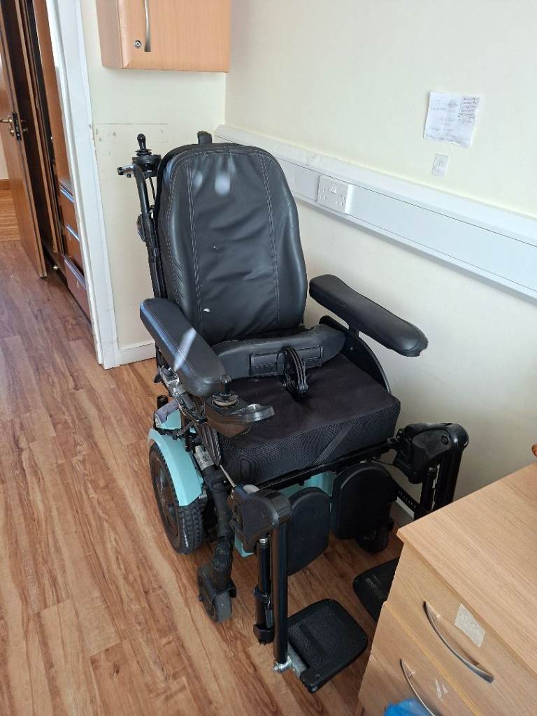 Invacare TDX SPX 2 narrow base. 5MPH Tilt recline dual control elect