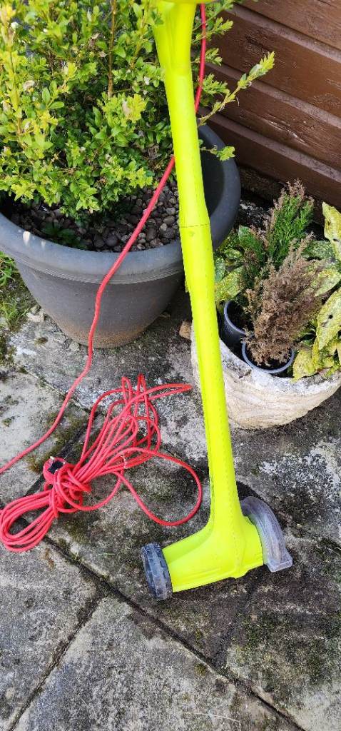 Weed moss sweeper cleaner