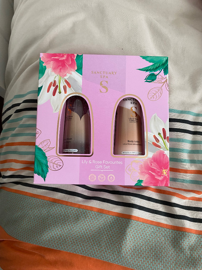 image for Sanctuary spa gift set new 