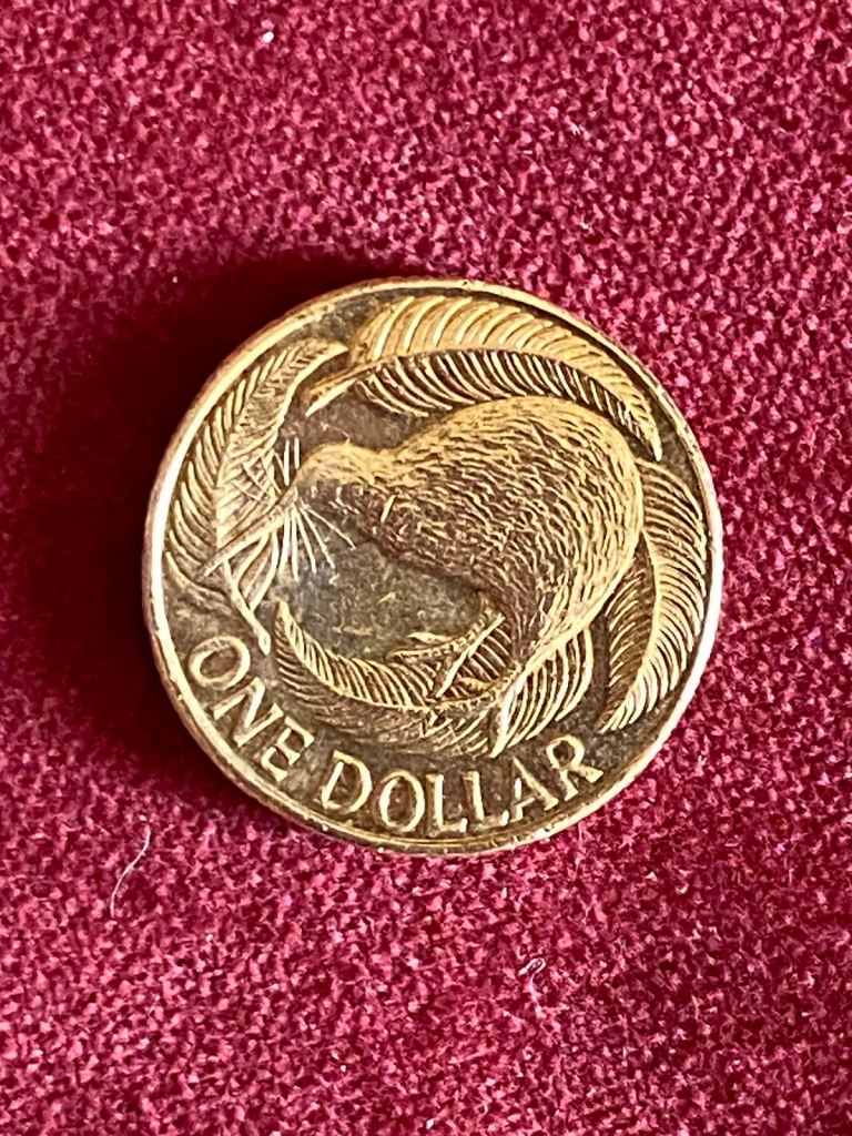 1 dollar New Zealand 2015. 